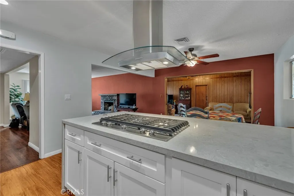 https://cdn.realtyfeed.com/cdn/127/306527499/0a302b80b5e5ace7b43f546e5e524dfc.webp
