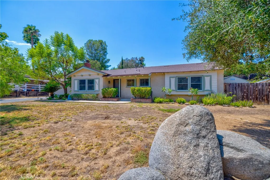 https://cdn.realtyfeed.com/cdn/127/306527499/1b99de0eb60ca48567d7b9574863dc9b.webp