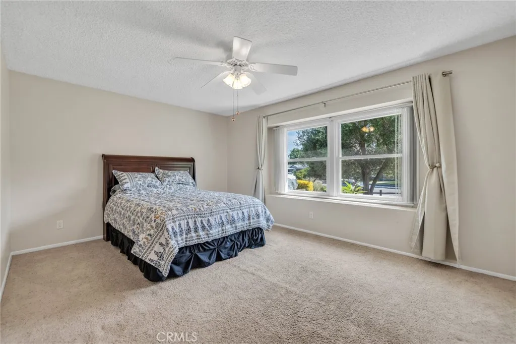 https://cdn.realtyfeed.com/cdn/127/306527499/211095a4be16afb974a6880d5a3348ae.webp