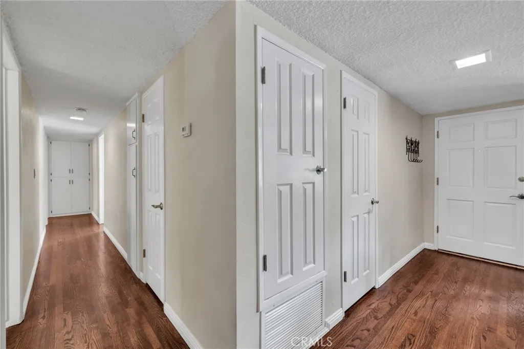 https://cdn.realtyfeed.com/cdn/127/306527499/49aaaeba7f3269f81da361d4fc04d85e.webp