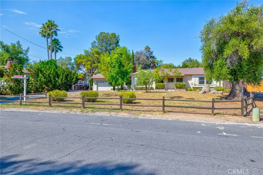 https://cdn.realtyfeed.com/cdn/127/306527499/4ab92e8deea5bb7121f41e130e0b0da0.webp