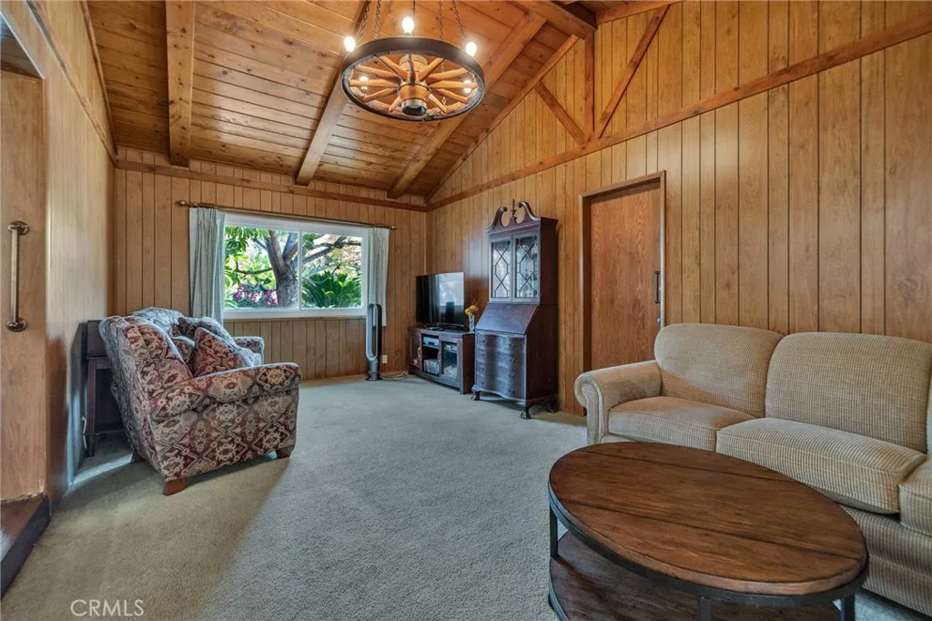 https://cdn.realtyfeed.com/cdn/127/306527499/529bf859b6ced3d38f2a24dc743029a3.webp