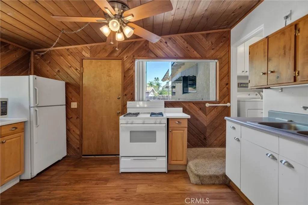https://cdn.realtyfeed.com/cdn/127/306527499/c9fcc7f4e04e81778a840021f1c05413.webp
