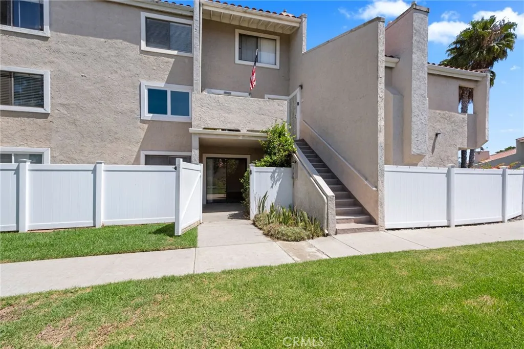 https://cdn.realtyfeed.com/cdn/127/306527500/3a8a2ac852db8ce6fb5284062420ebf8.webp