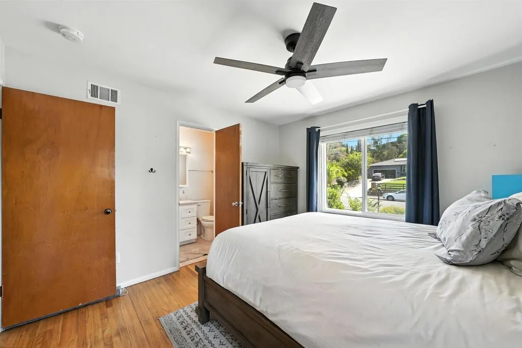 https://cdn.realtyfeed.com/cdn/127/306527526/4eb807df595643458ccf45afa2119346.webp