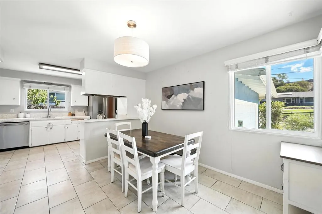 https://cdn.realtyfeed.com/cdn/127/306527526/ade90f749e57b34b9e5daa11078edbc7.webp