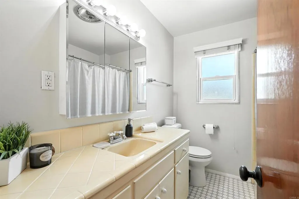 https://cdn.realtyfeed.com/cdn/127/306527526/fd3b9aa0d272f0473986675d652cfed3.webp