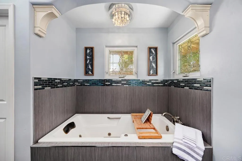 https://cdn.realtyfeed.com/cdn/127/306527529/4cb3ec71f6158f5a242b2e985ab877bc.webp