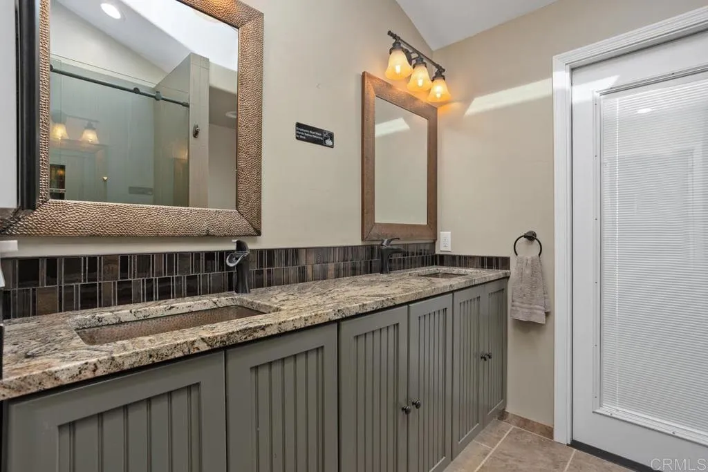 https://cdn.realtyfeed.com/cdn/127/306527529/c63f8a3e0e8282194d8ad5d1c834dc61.webp