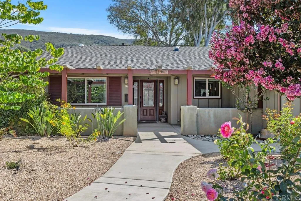 https://cdn.realtyfeed.com/cdn/127/306527529/d25e2c5de6dfaf86e271a65d494f51f9.webp
