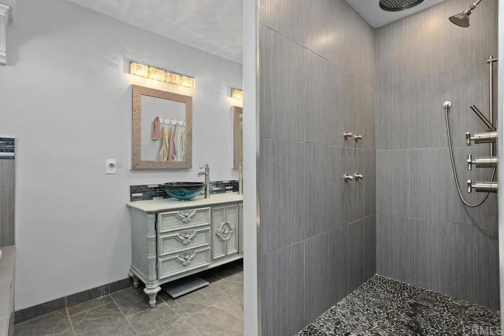 https://cdn.realtyfeed.com/cdn/127/306527529/e3560d1a512bcf86288938c4b89ace63.webp