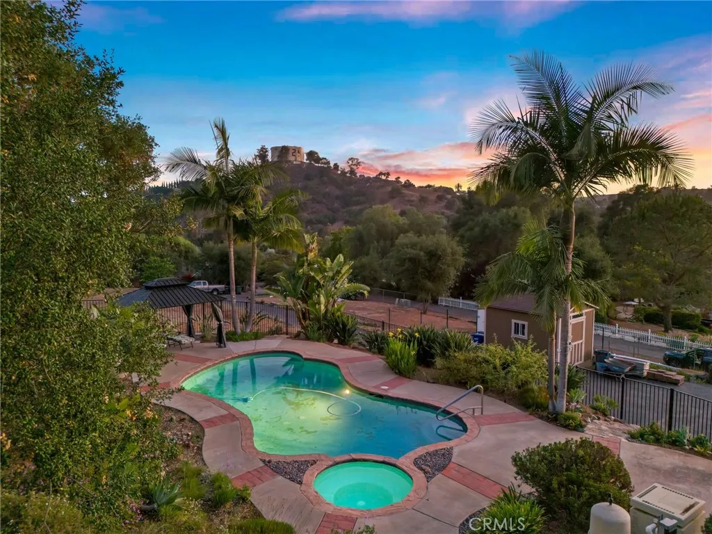 https://cdn.realtyfeed.com/cdn/127/306527535/46f0f6247fadc484e39132ebb9fa0b27.webp