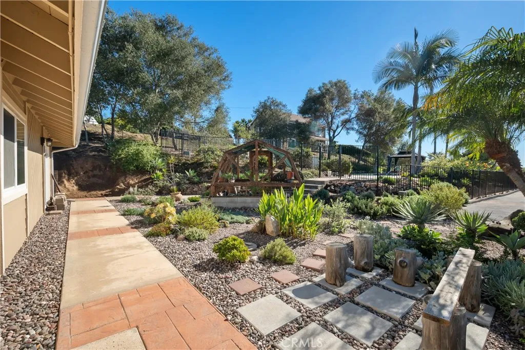 https://cdn.realtyfeed.com/cdn/127/306527535/7597e6c18d348e456704a4a7f476cbea.webp
