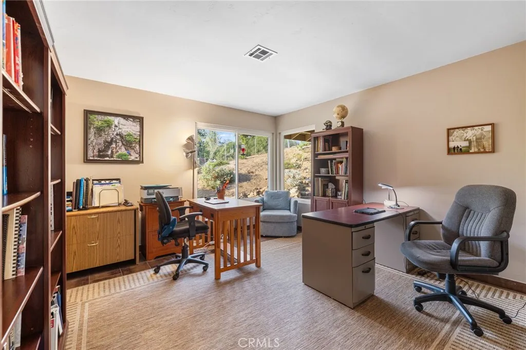 Photo #21: OC25191308 Listing: Photo #21