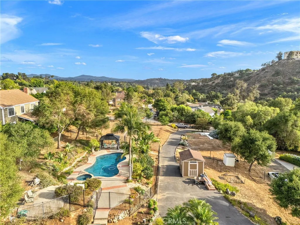 https://cdn.realtyfeed.com/cdn/127/306527535/fd5bffa7876b9d9ff95ef3356b7b9ee7.webp