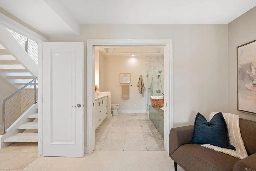 https://cdn.realtyfeed.com/cdn/127/306527539/9db02b1d3a4c4a99b127452b7fea63f1.webp