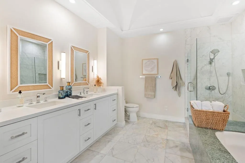 https://cdn.realtyfeed.com/cdn/127/306527539/b2d4e492c76030642fd5f841c1917f90.webp