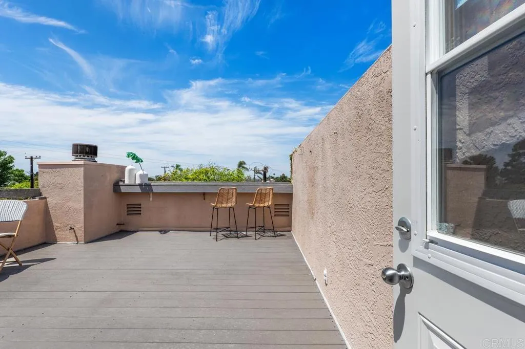 https://cdn.realtyfeed.com/cdn/127/306527545/1dd0f8af90f50b8057eb46b9d182843a.webp
