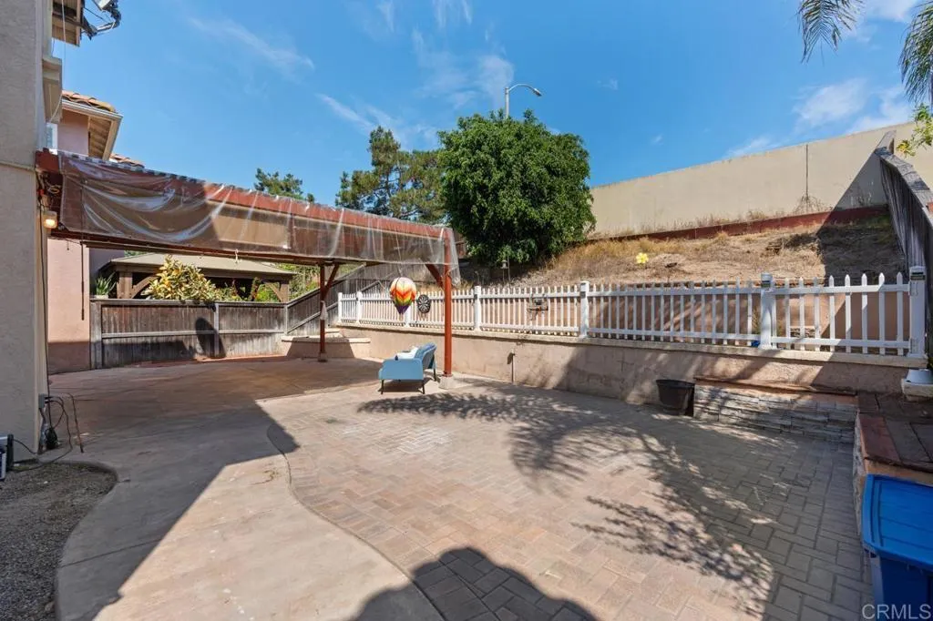 https://cdn.realtyfeed.com/cdn/127/306527547/700bd52139f381eac1aff0ec2e8b3d47.webp