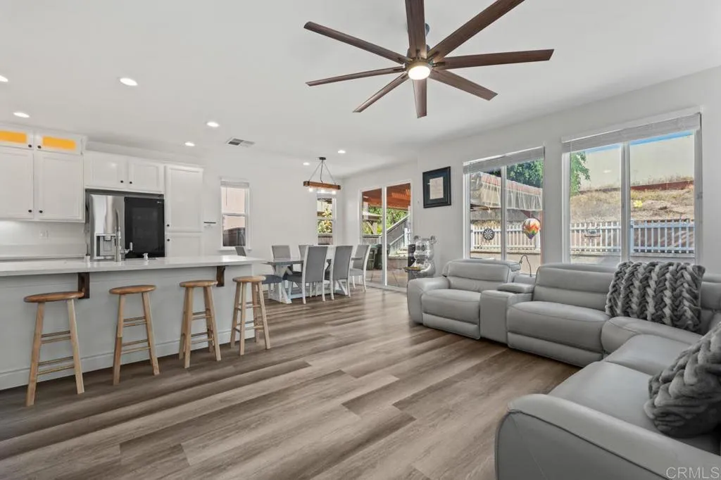 https://cdn.realtyfeed.com/cdn/127/306527547/72904994a3370d8eeb056160b1398fcb.webp