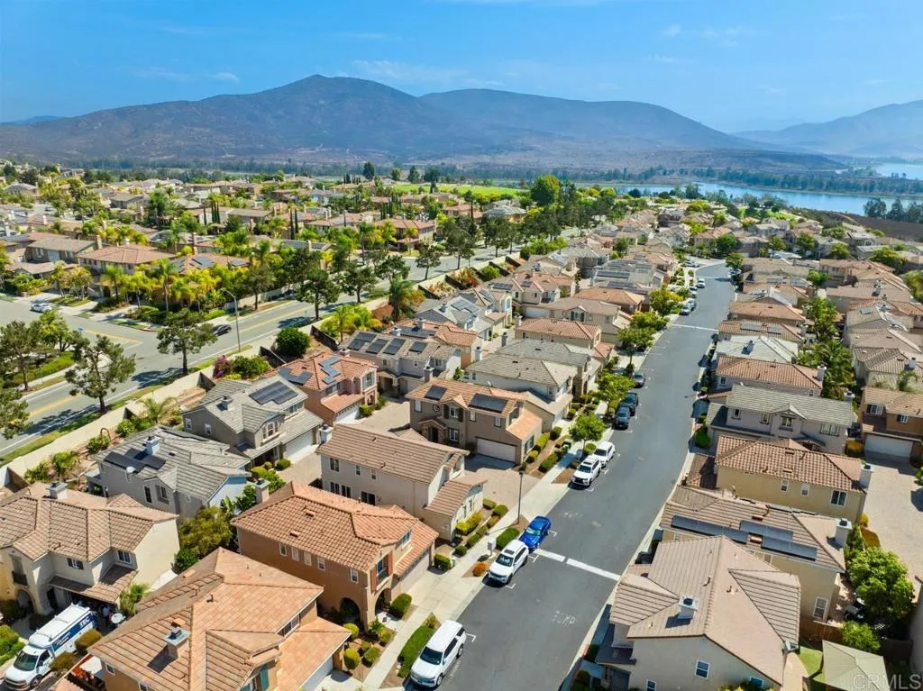https://cdn.realtyfeed.com/cdn/127/306527547/93a285532c973c4328f9111300665d71.webp