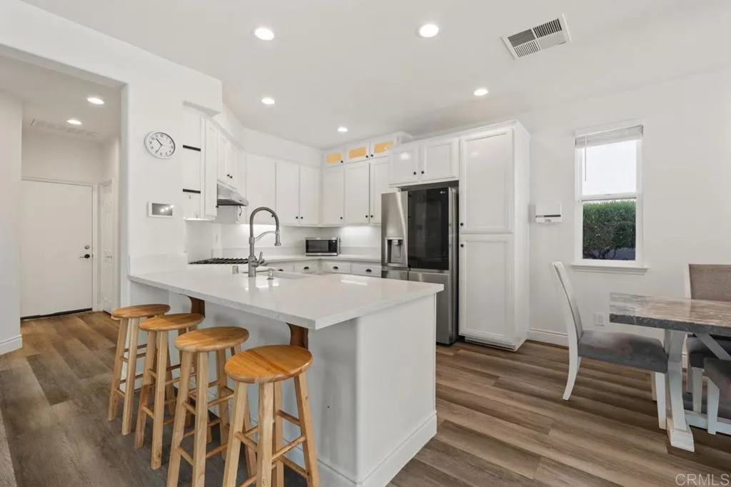 https://cdn.realtyfeed.com/cdn/127/306527547/ab614e3141fd2ce7dc54212e8b750299.webp