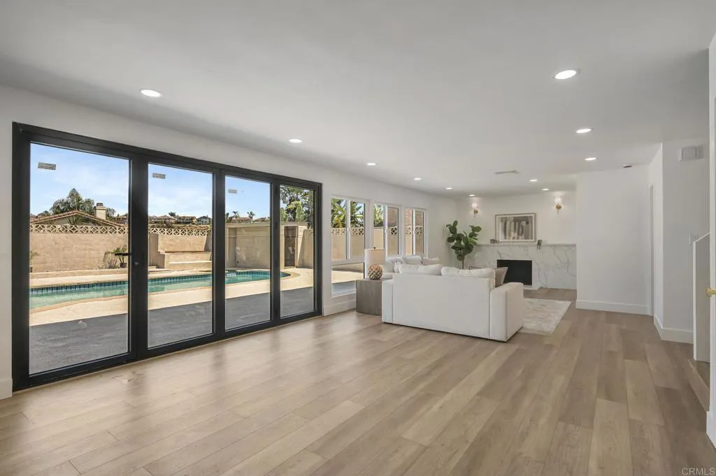 https://cdn.realtyfeed.com/cdn/127/306527596/23f44bc25579426ce5cce9875bb70f7e.webp