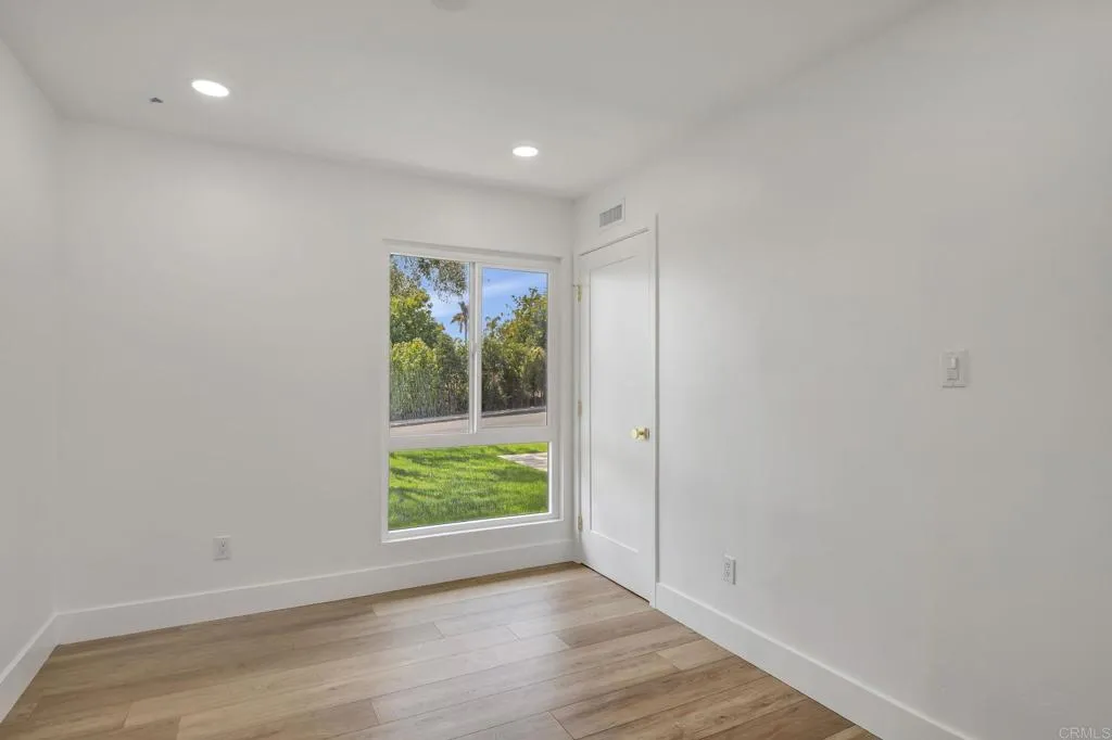 https://cdn.realtyfeed.com/cdn/127/306527596/2b31cff9ee37057eea3f8fa0402a38e7.webp
