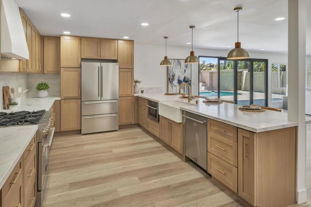 https://cdn.realtyfeed.com/cdn/127/306527596/76cf4aad1b44d83cc5f0f21d4f17d8b8.webp