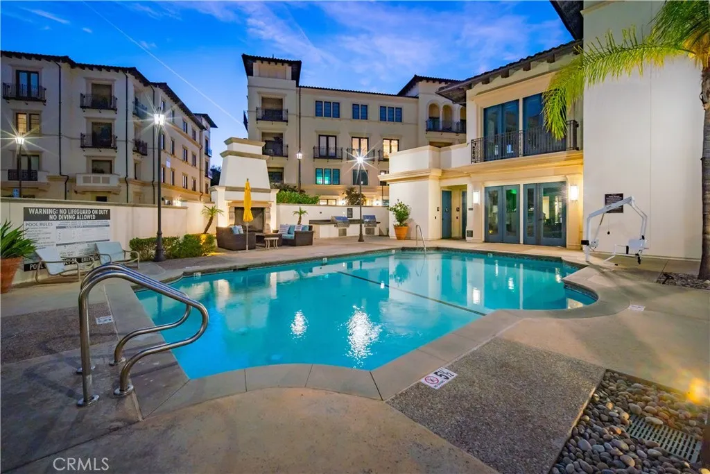 23500 Park Sorrento Unit D21, Calabasas, CA 91302