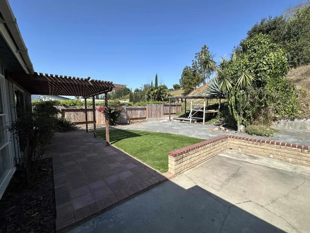 https://cdn.realtyfeed.com/cdn/127/306527664/06b84b763d291f8ed039502647340289.webp