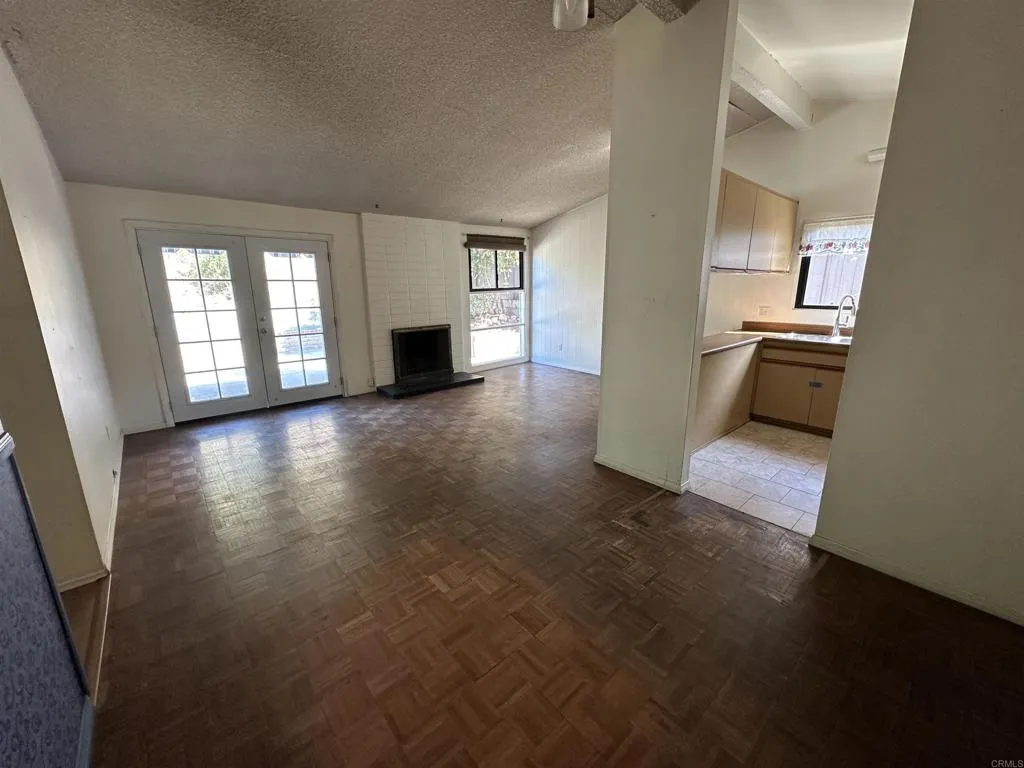 https://cdn.realtyfeed.com/cdn/127/306527664/44e0b30ebc4d72f9b56c230ba0b827e2.webp