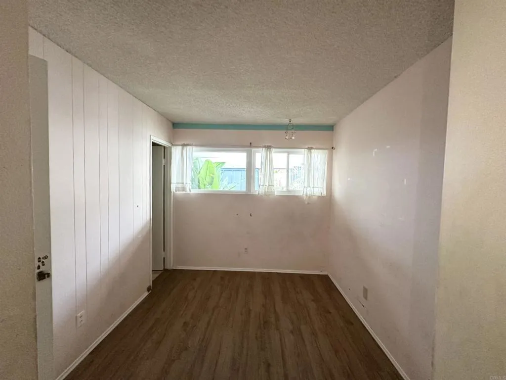 https://cdn.realtyfeed.com/cdn/127/306527664/9ab714d48486eada7f9ebc1c95fdce4d.webp