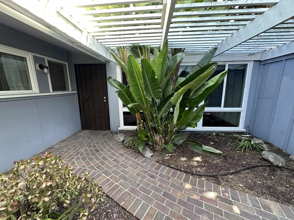 https://cdn.realtyfeed.com/cdn/127/306527664/e255c5915239321e2ba702db998dd1d1.webp