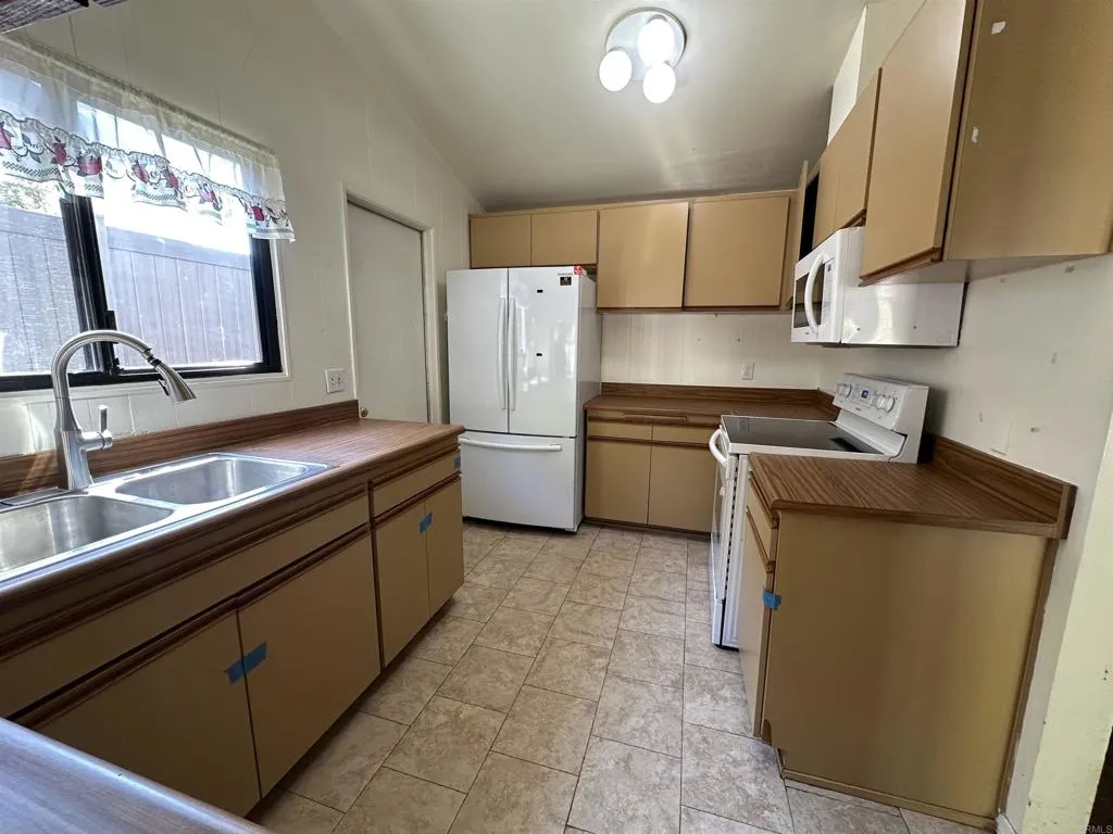 https://cdn.realtyfeed.com/cdn/127/306527664/e8f87fdaedf8eb37b36066dca4ed7bc4.webp