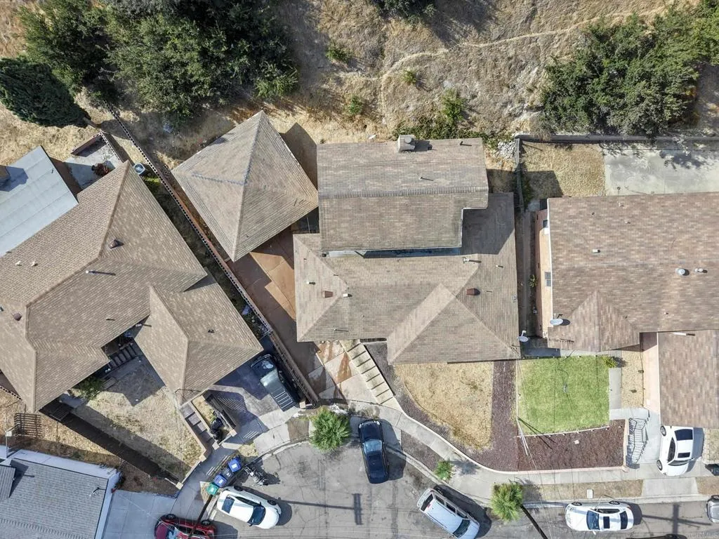https://cdn.realtyfeed.com/cdn/127/306527775/d2f7dfe015b557400bce382e1ca9658a.webp