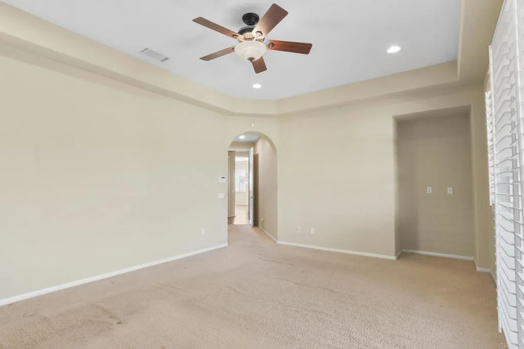 https://cdn.realtyfeed.com/cdn/127/306527808/c42cd2ec0806de69454d35135ffa5c7d.webp