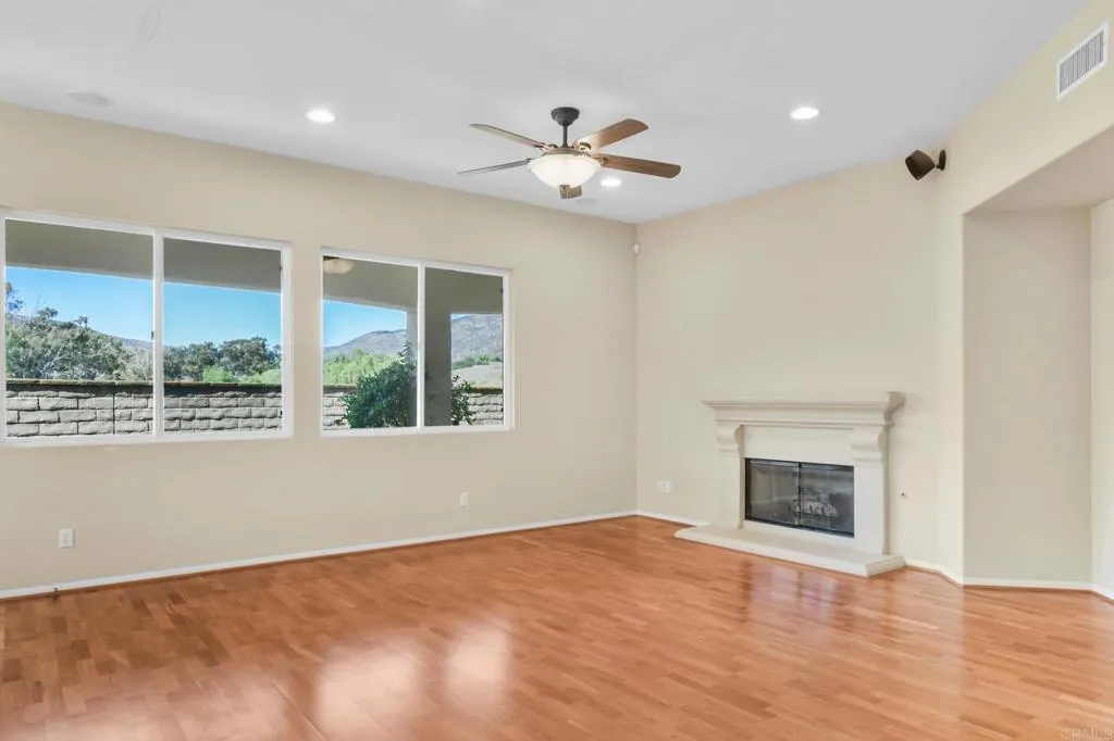 https://cdn.realtyfeed.com/cdn/127/306527808/d1786c8c2e23823a72b1970d4aa05c5a.webp