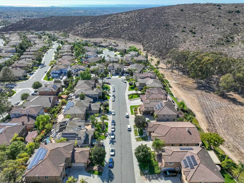 https://cdn.realtyfeed.com/cdn/127/306527808/f6c4a3b4166a82a0526b5fa39a483e24.webp