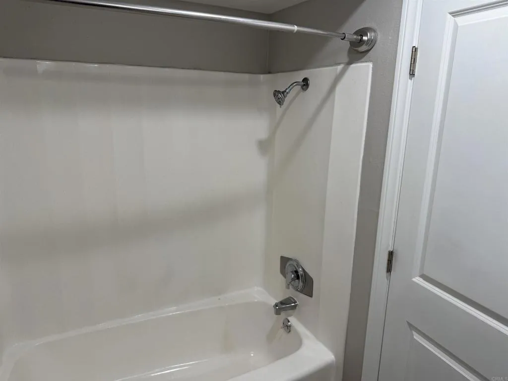 https://cdn.realtyfeed.com/cdn/127/306527812/1b2bffda865dc38f460fd412c83c7746.webp