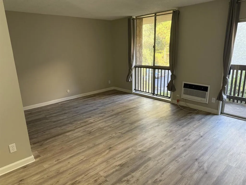 https://cdn.realtyfeed.com/cdn/127/306527812/1d2ad8aa00c37d7c2b87dbc91e50c9e9.webp