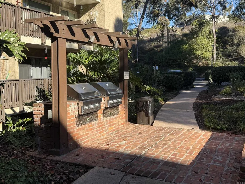 https://cdn.realtyfeed.com/cdn/127/306527812/70885dedc0bfc40e72f7fed409debe39.webp