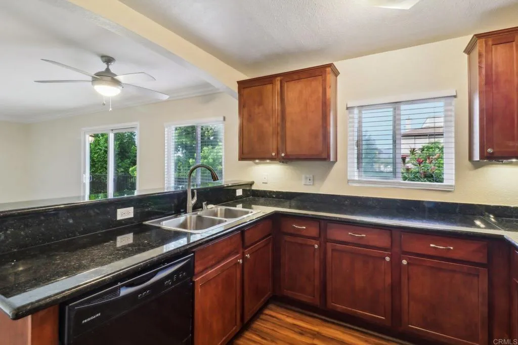 https://cdn.realtyfeed.com/cdn/127/306527816/8457c662638463c1ae17f1aef8b542c4.webp