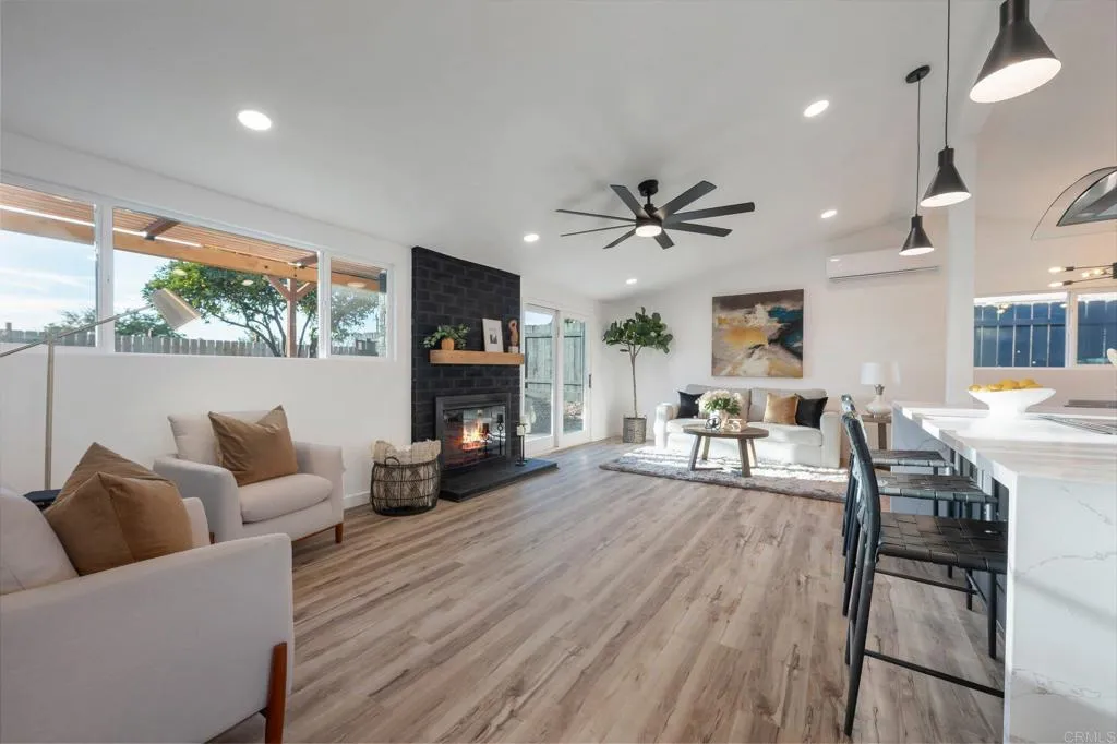 https://cdn.realtyfeed.com/cdn/127/306527874/84cf372b791345e245cc0ddc96e4607c.webp
