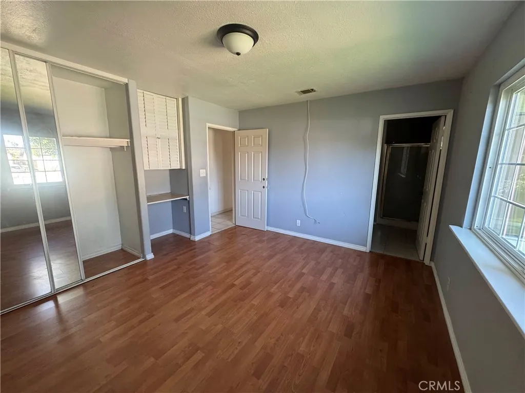 https://cdn.realtyfeed.com/cdn/127/306527881/d04b2fe06c41d87805b74fc8067273d4.webp