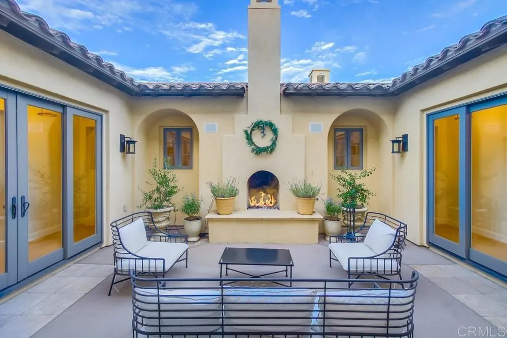 https://cdn.realtyfeed.com/cdn/127/306527959/0ac794903a7e3b49b6ac77840cb038c7.webp
