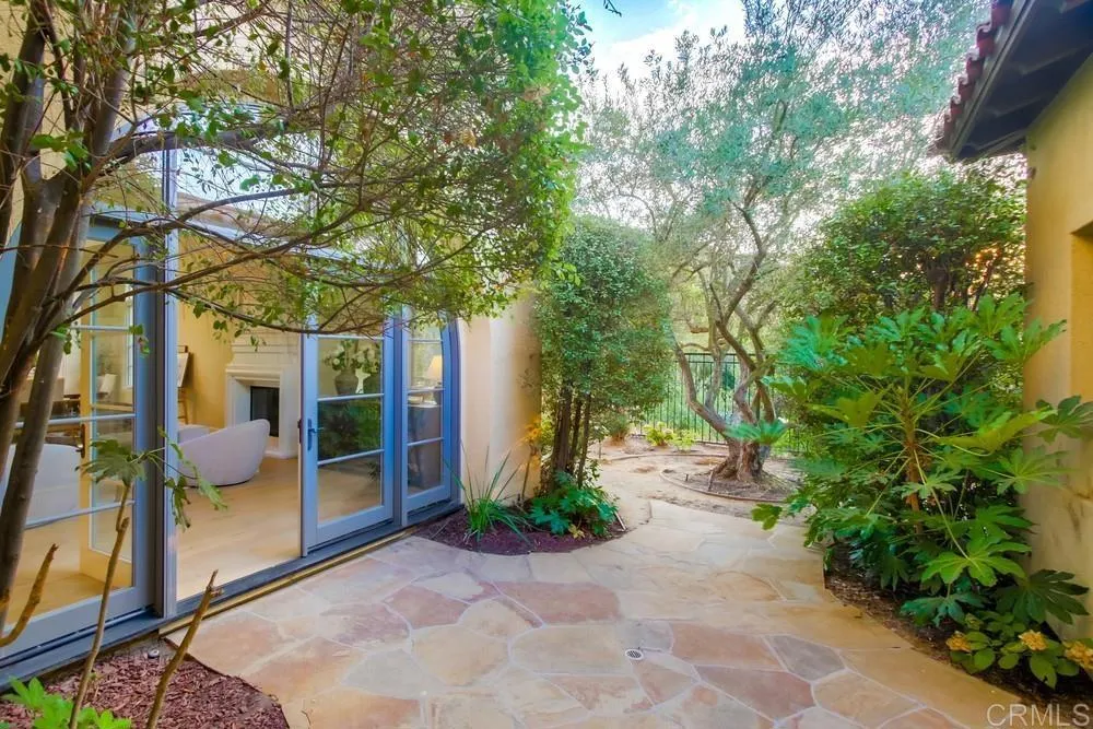 https://cdn.realtyfeed.com/cdn/127/306527959/5b7a4a0d9d569c301519969e04ba5ff2.webp