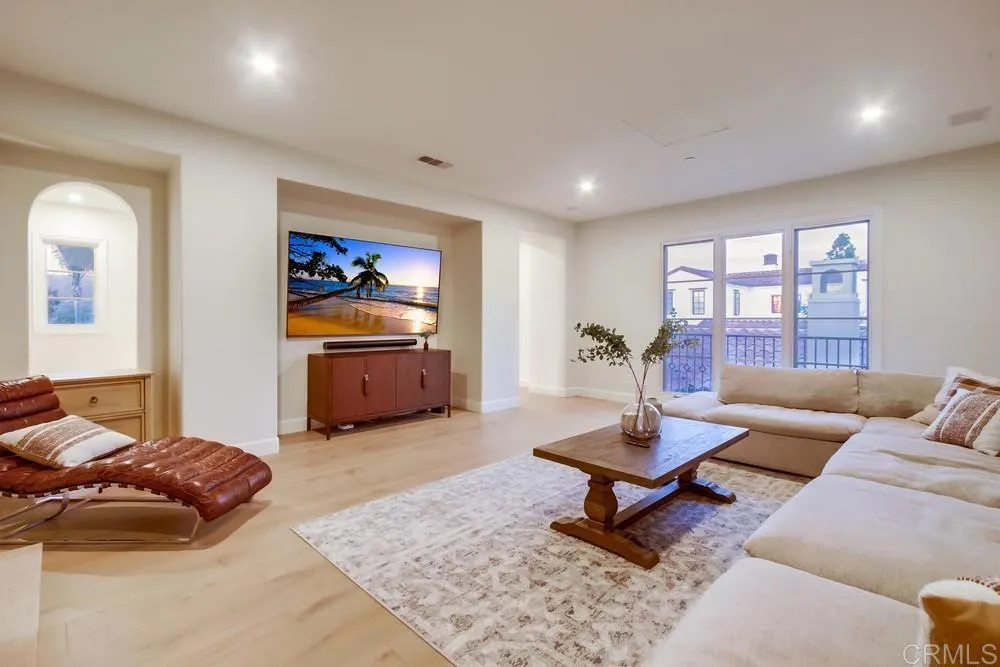 https://cdn.realtyfeed.com/cdn/127/306527959/6146a5849bc342964e137b489fa48a3b.webp