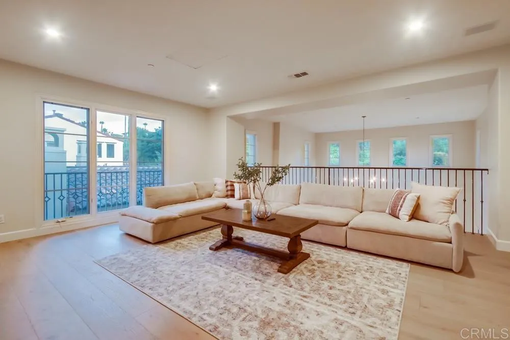https://cdn.realtyfeed.com/cdn/127/306527959/e20d641b9b1a3b26b1473cb518621135.webp