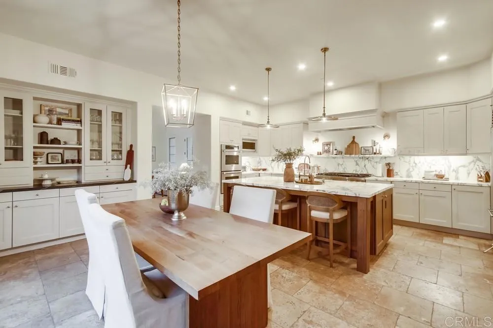 https://cdn.realtyfeed.com/cdn/127/306527959/e9d961f1aa7494c34b7e4d8344248e37.webp